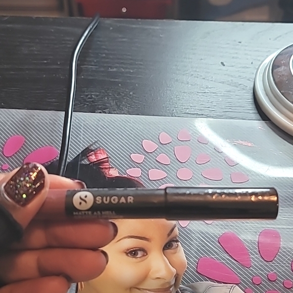 Sugar Matte as He'll Crayob Lippie - Picture 2 of 3